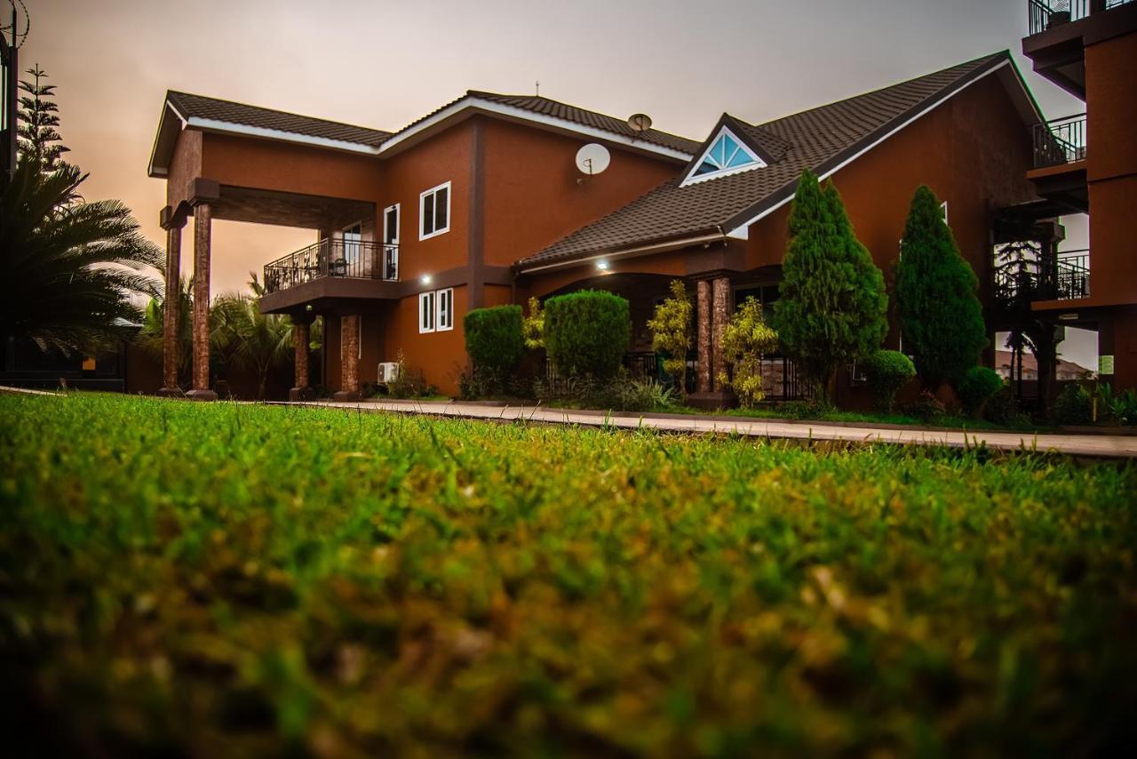 Homey Lodge Kumasi Exterior foto